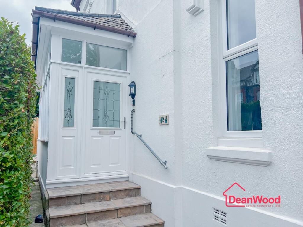 1 Roslyn Terrace, Douglas, Isle Of Man photo 3