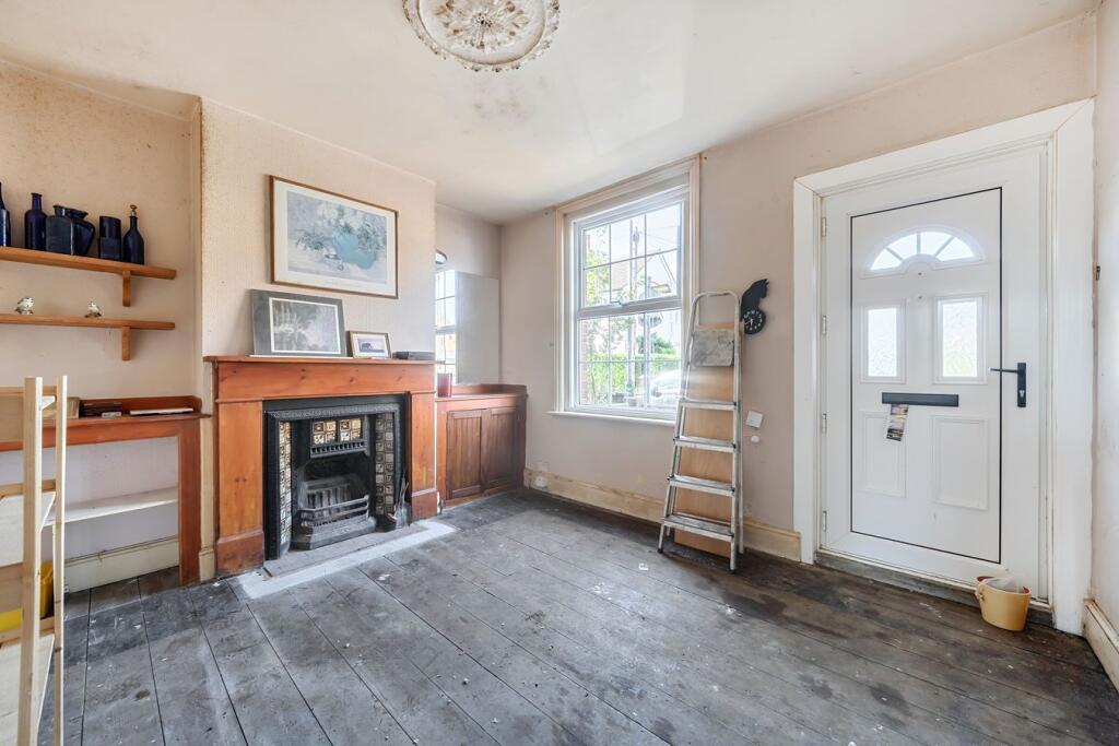 House in Tunbridge Wells, Southborough - View 2
