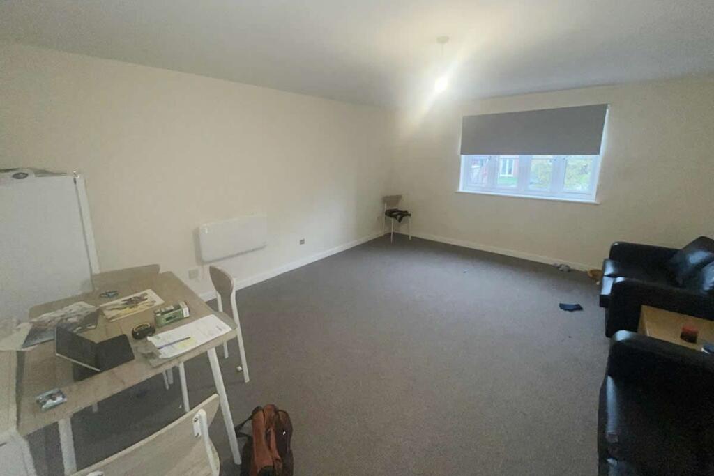 Apartment in Glasgow - View 2