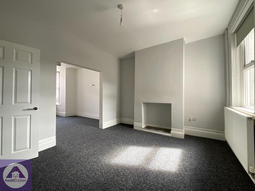 House in Newport - View 5