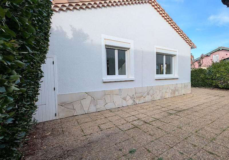Main image of property: House with Garden & Garage at 10 Min Walk to Beach, Valras-Plage, Herault, Languedoc-Roussillon