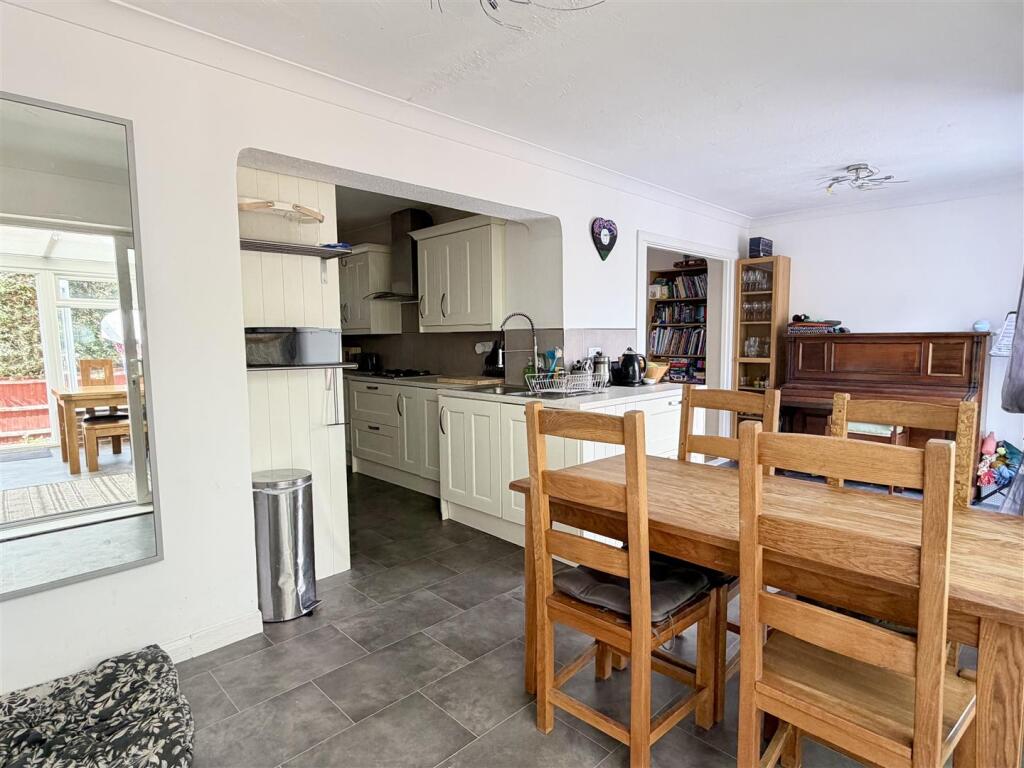 Beckhampton Road, Hamworthy photo 2