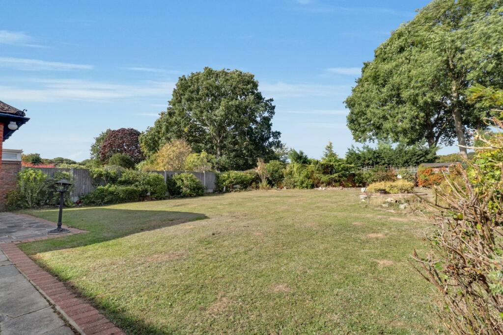 Linksway, Leigh-on-Sea, SS9 photo 4