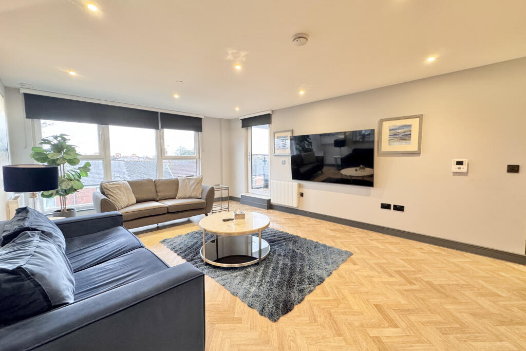 Apartment in Penarth - View 2