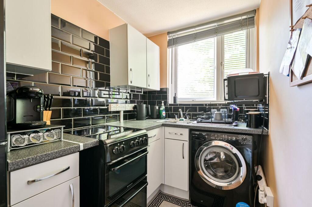 Apartment in London - View 4