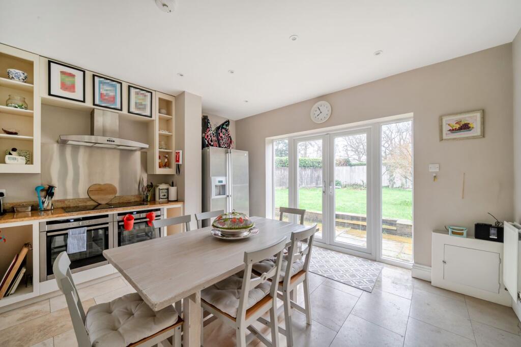 House in Southampton - View 4