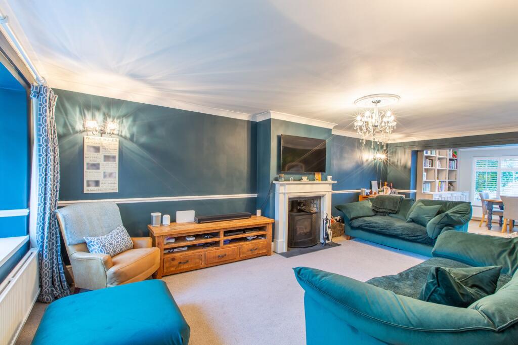 Foxglove Avenue, Leeds, LS8 photo 2