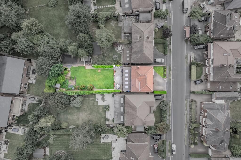 Upton Avenue, Cheadle Hulme, SK8 photo 4