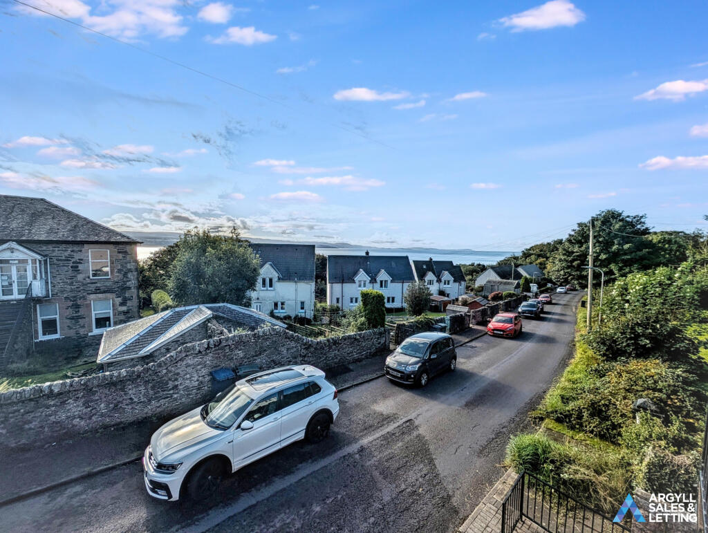 House in Paisley, Argyll and Bute - More