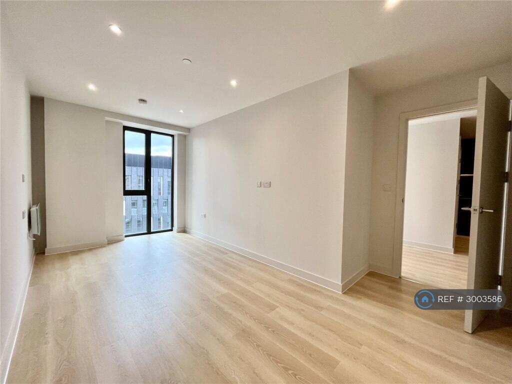 Apartment in Manchester - View 5