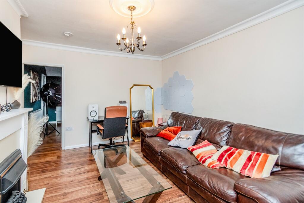 Wolmer Road, Ashmore Park, Wolverhampton - View 3
