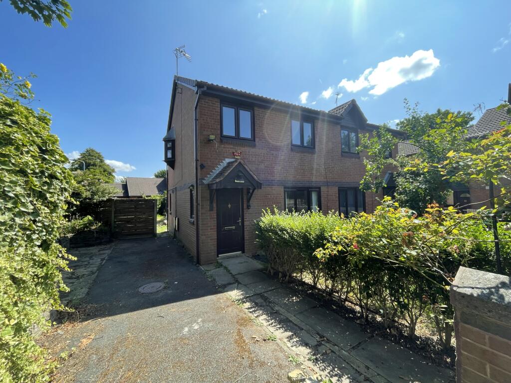 Main image of property: 28 Sheldrake Avenue, Bradford, West Yorkshire BD8 0RA