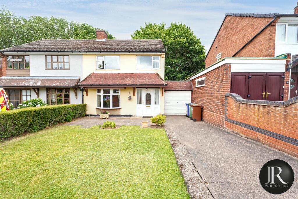 3-bed semi-detached on Sycamore Crescent, Brereton, £225,000