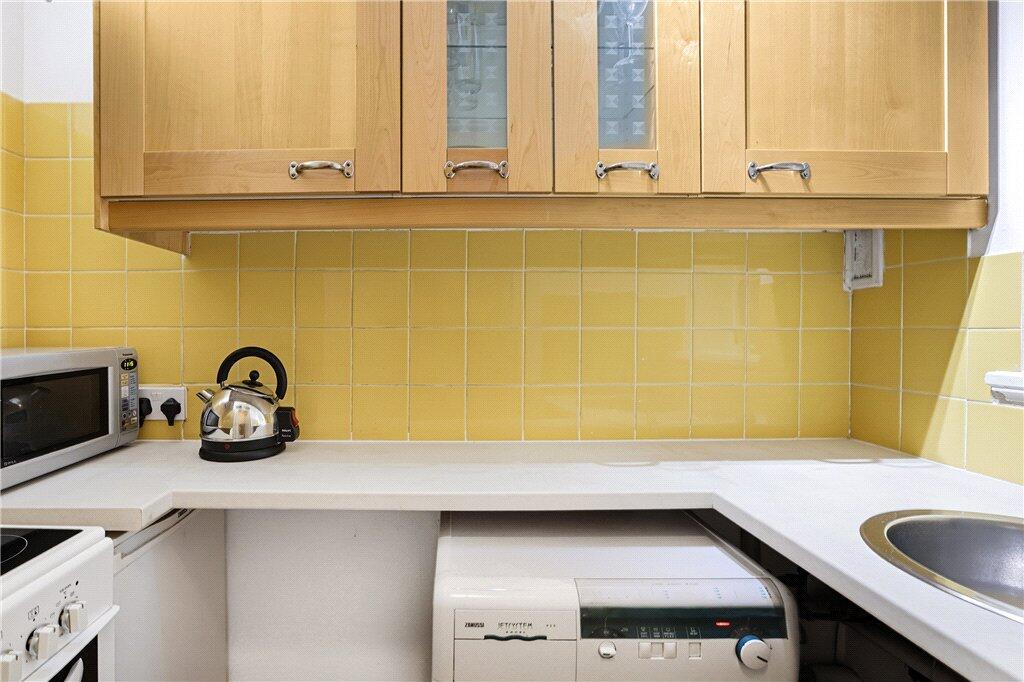 Apartment in London - More