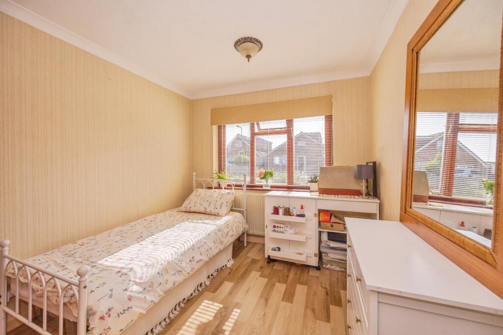 Verbena Crescent, Waterlooville, Hampshire, PO8 - More