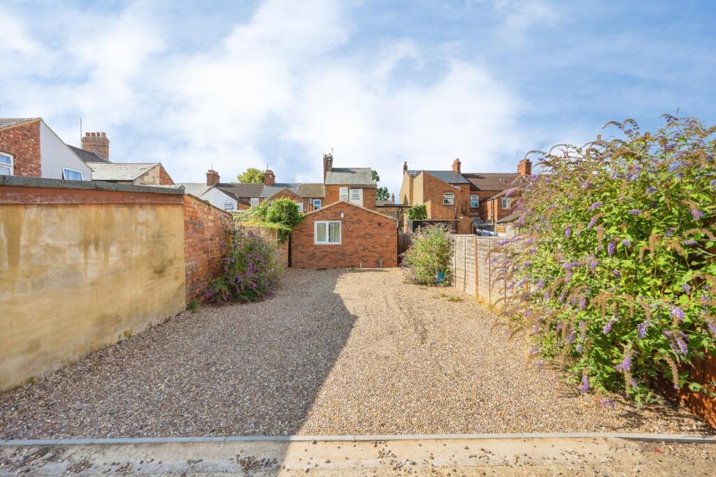Main image of property: Wellingborough Road, Rushden, Northamptonshire, NN10