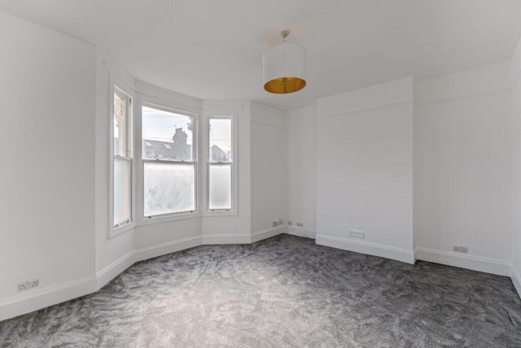 Apartment in London - View 2