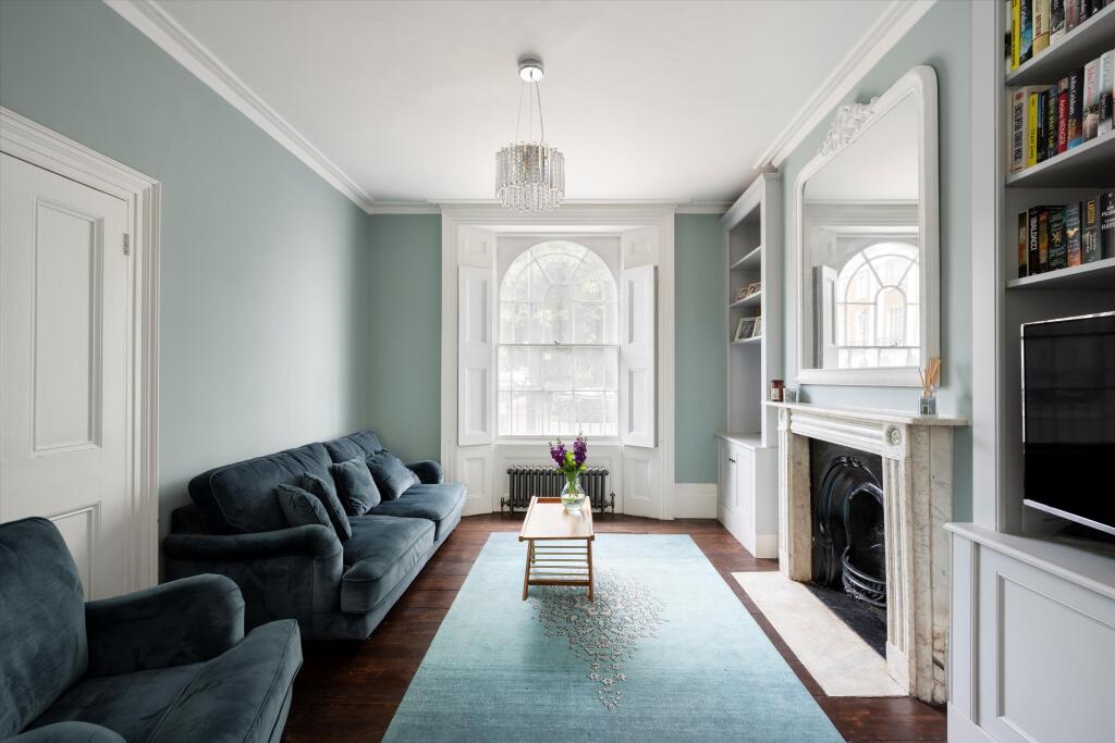 House in London, Angel, Islington - More