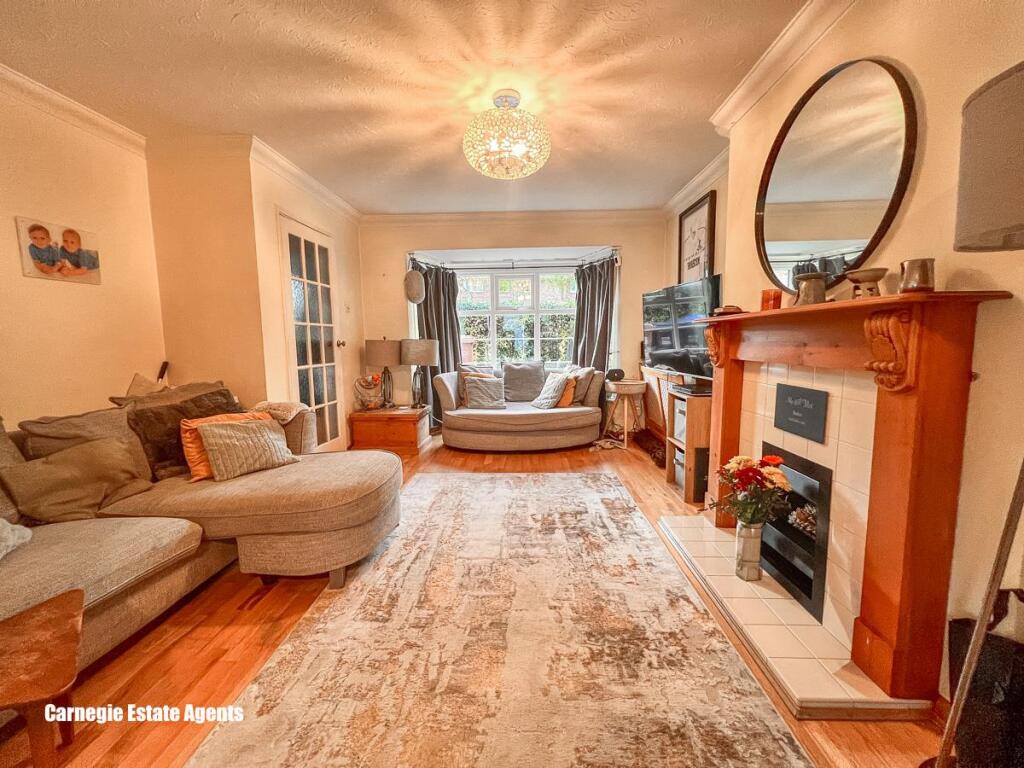 Knightsfield, Welwyn Garden City photo 2