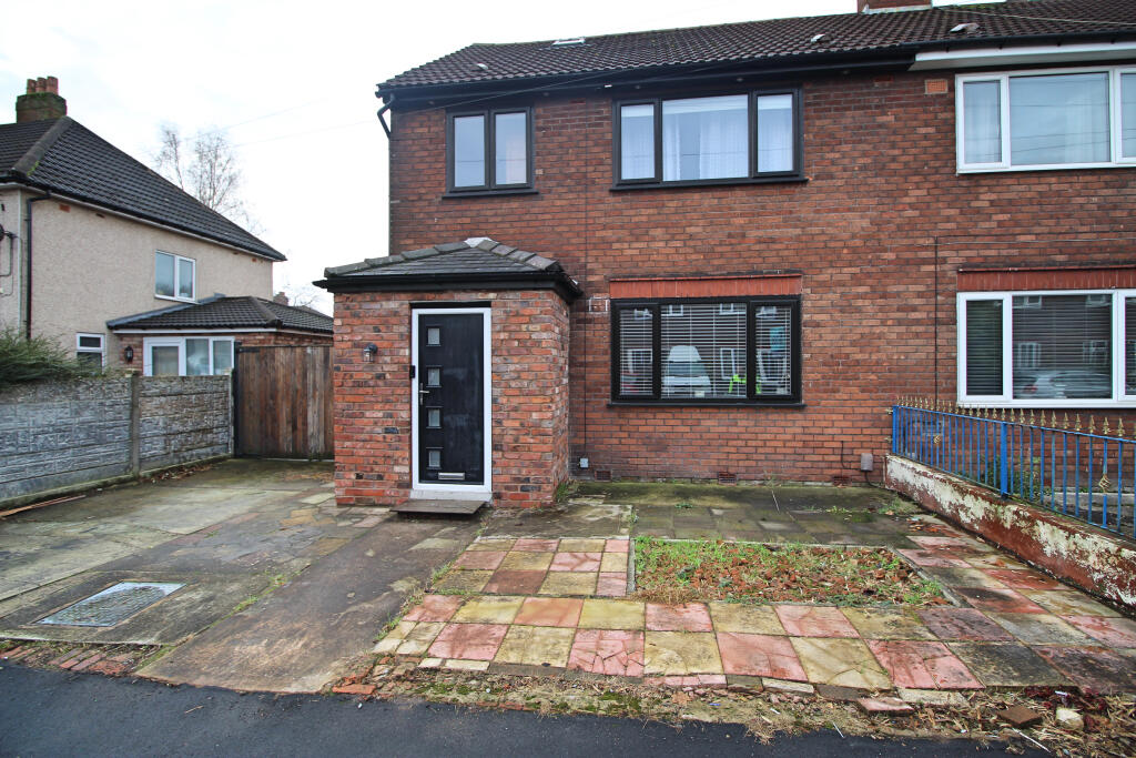 20, Derwent Street, Manchester, M29 photo 2