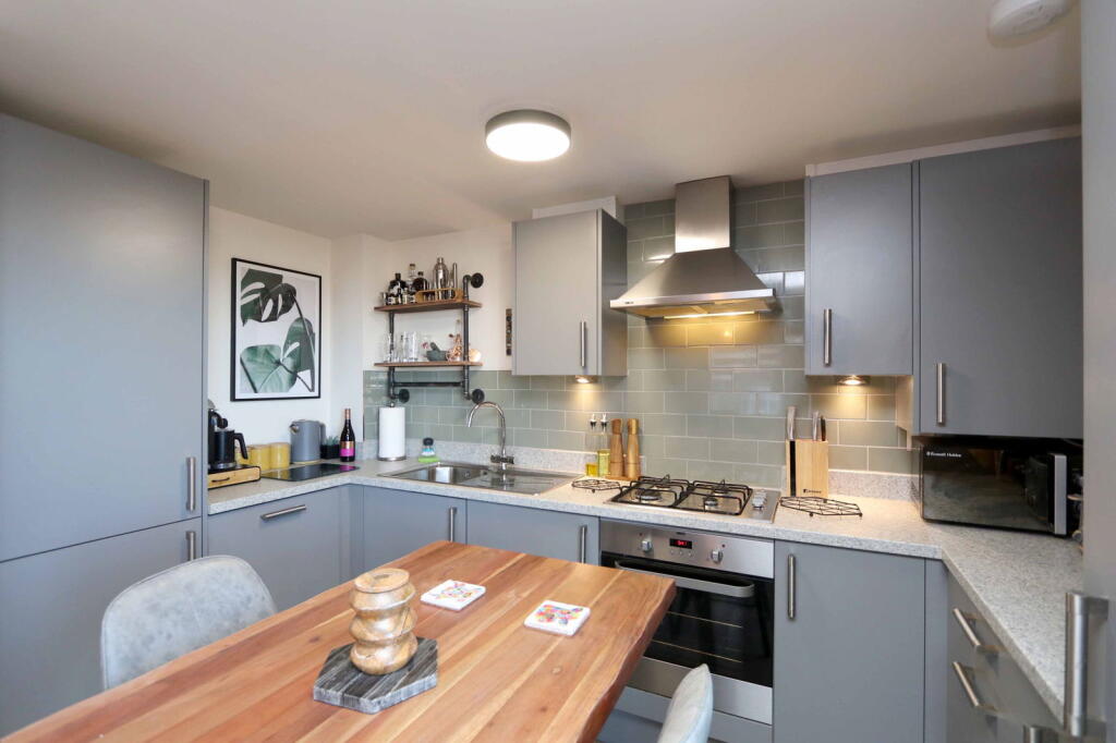 Bramble Court, Kew, Southport, PR8 photo 3