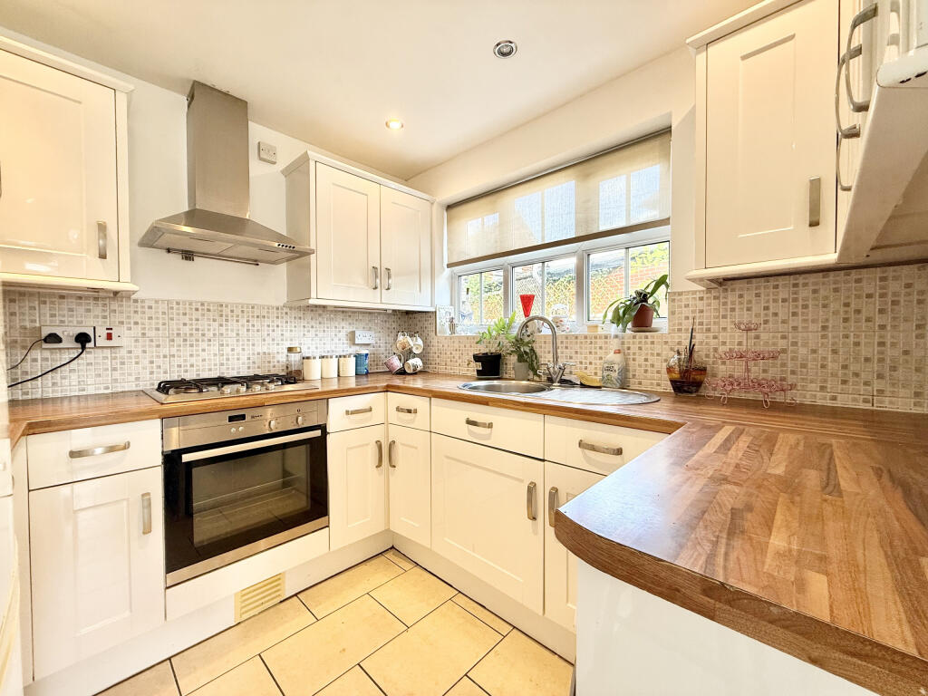 Station Road, West Moors, Dorset, BH22 photo 3
