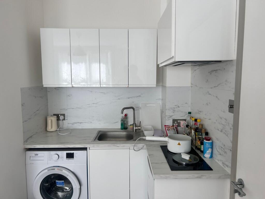 Studio flat for rent