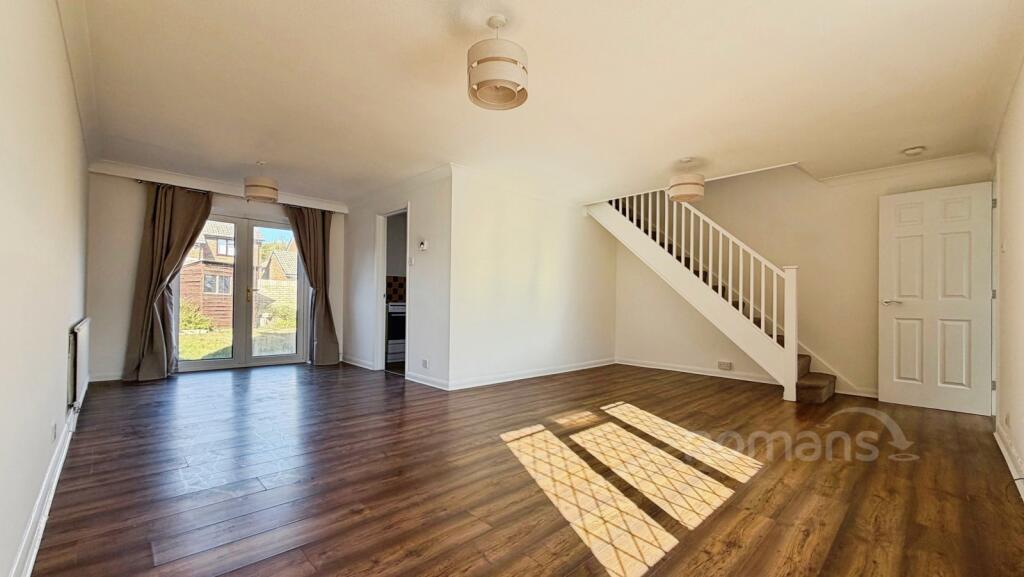 House in Rushmoor, North Town - View 2