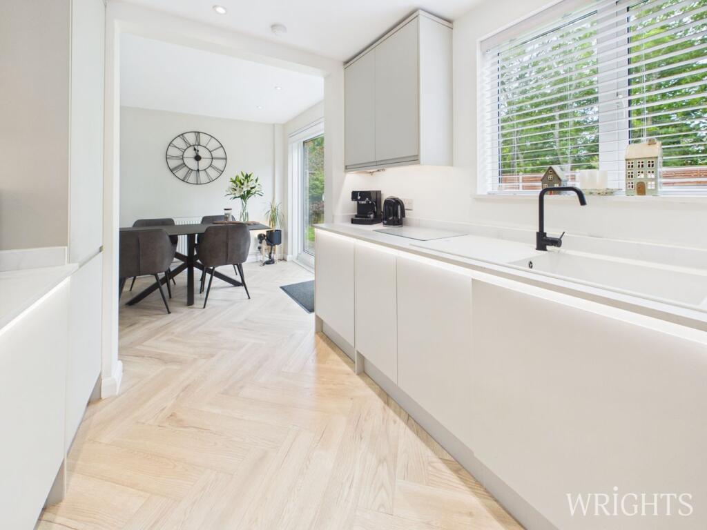 House in Welwyn Hatfield, Hertfordshire - View 6
