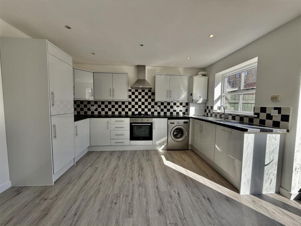 House in Newcastle upon Tyne - View 4