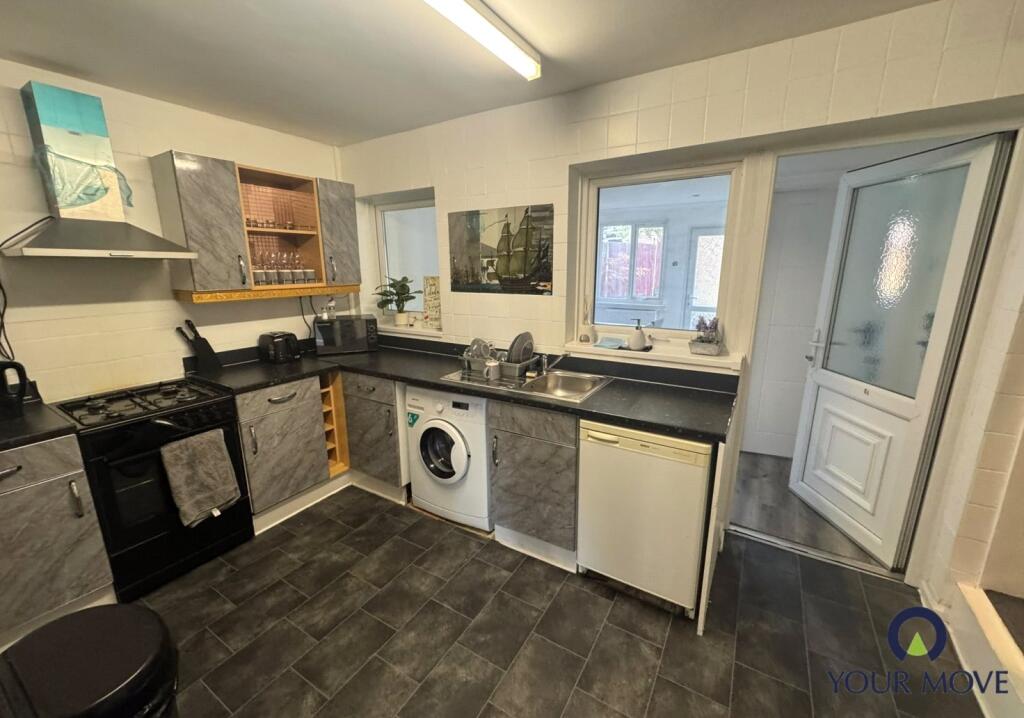 Pool Farm Road, Birmingham, West Midlands, B27 photo 3