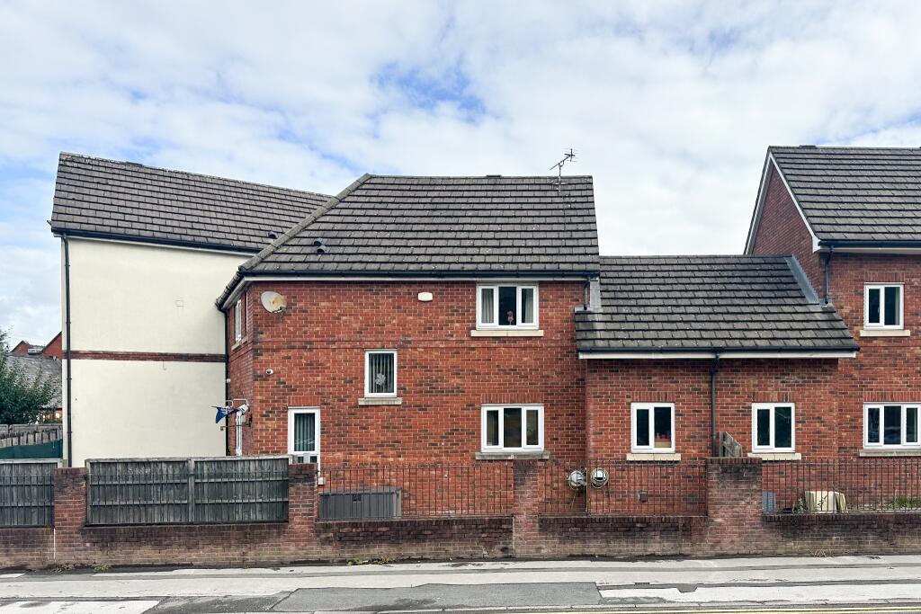 House in Westhoughton, Wingates - View 3