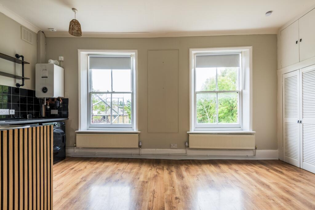 Apartment in London - View 4