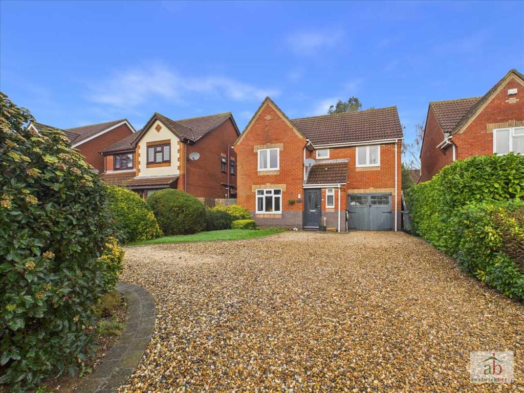 4-bed detached on Largent Grove, Kesgrave, £420,000