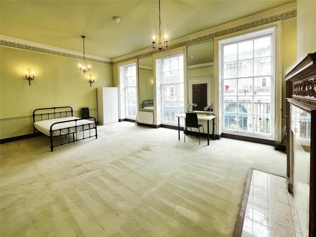 Main image of property: High Street, Rochester, Kent, ME1