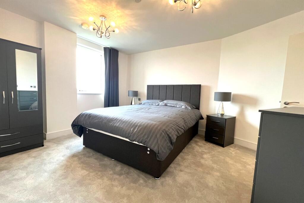 Apartment in London - View 4