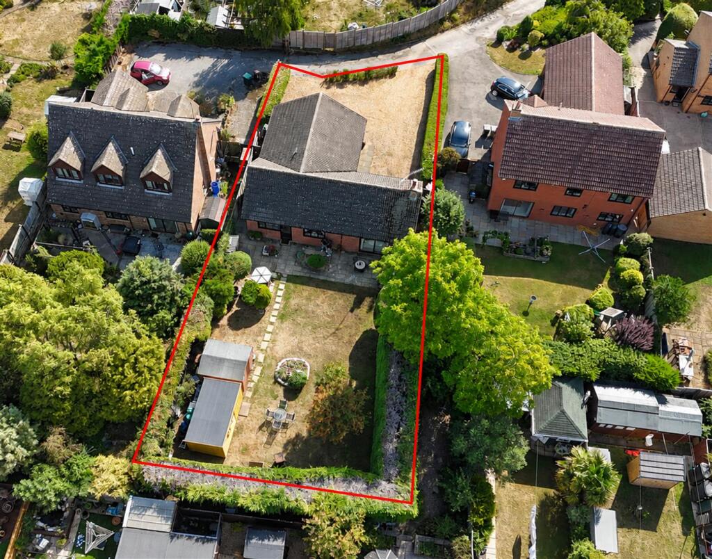 House in Northampton - View 2