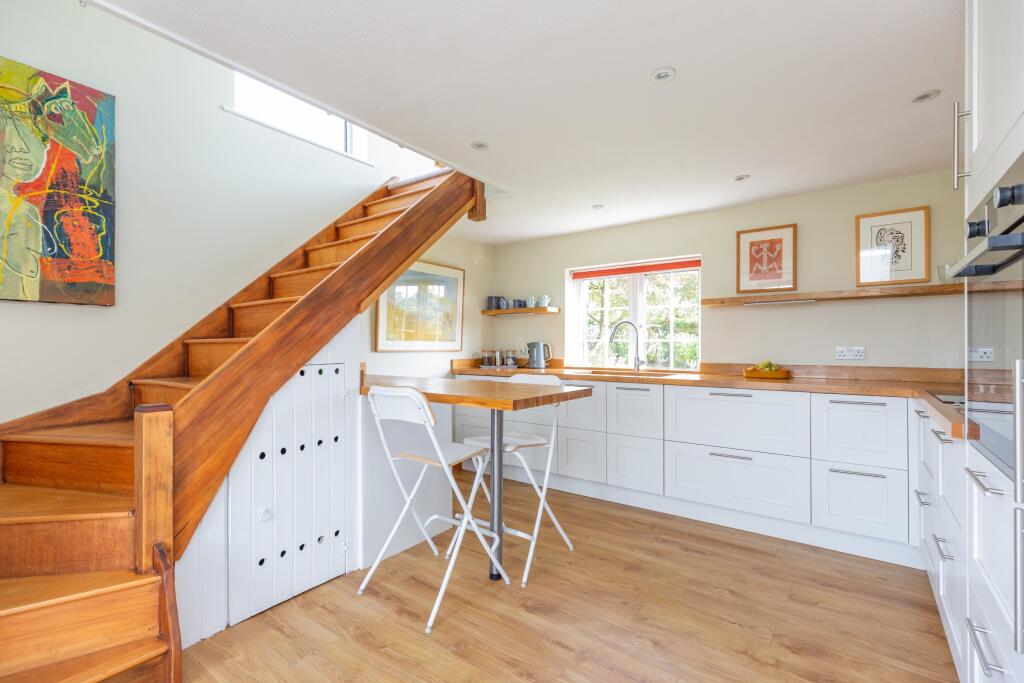 House in Bath - View 5
