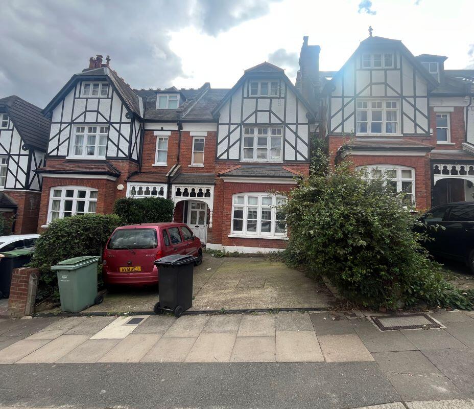 Main image of property: Ground Floor Flat, 69 Onslow Gardens, London, N10 3JY