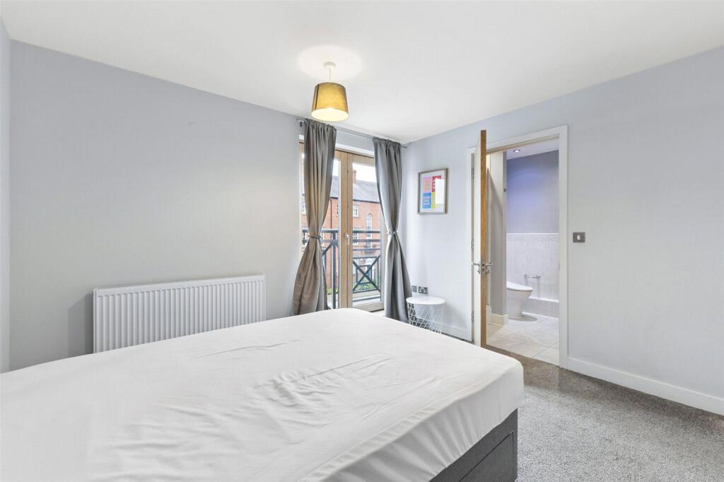 Apartment in Cheshire, City of Chester - More