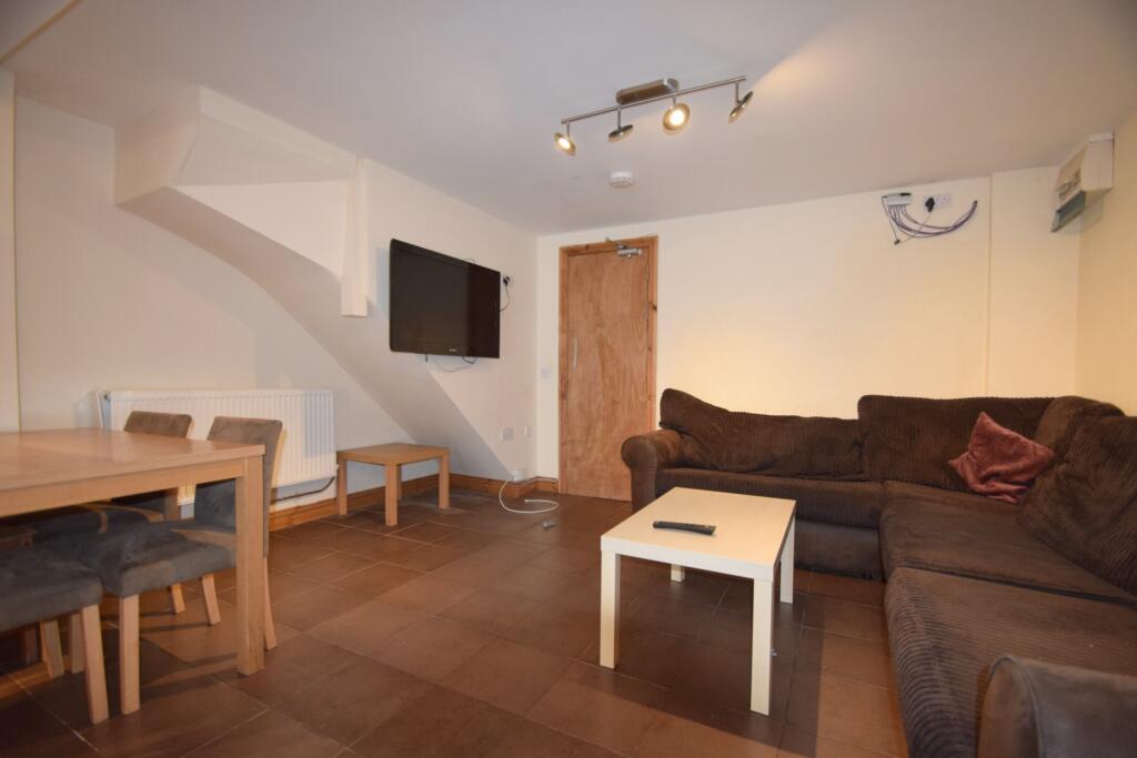 House in Cardiff - View 3
