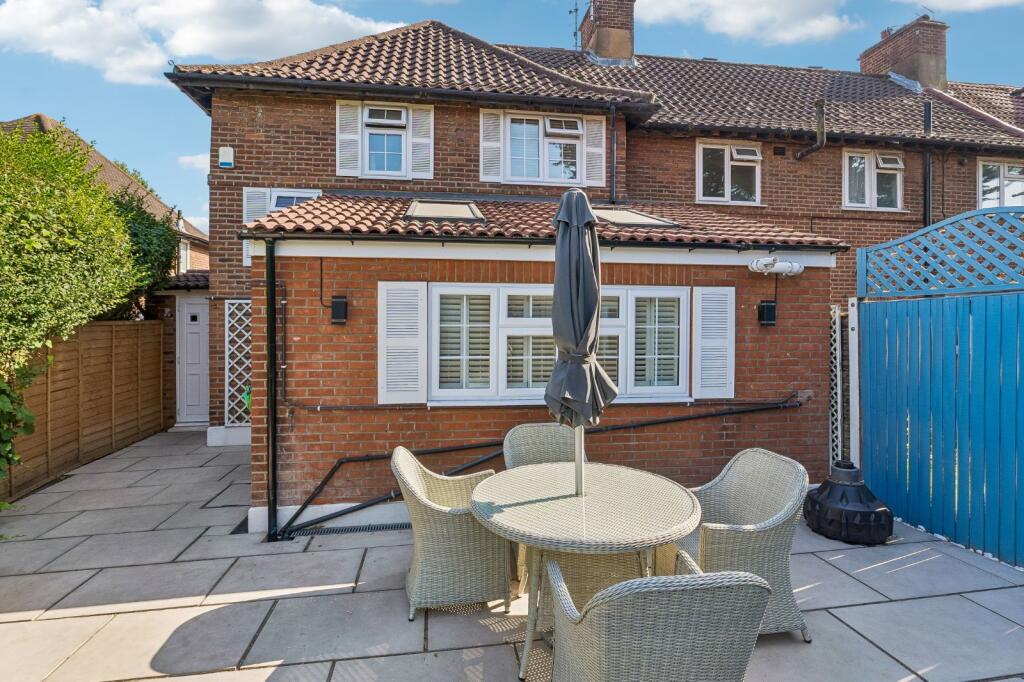 House in London, Wormholt Estate, Shepherd's Bush - View 5