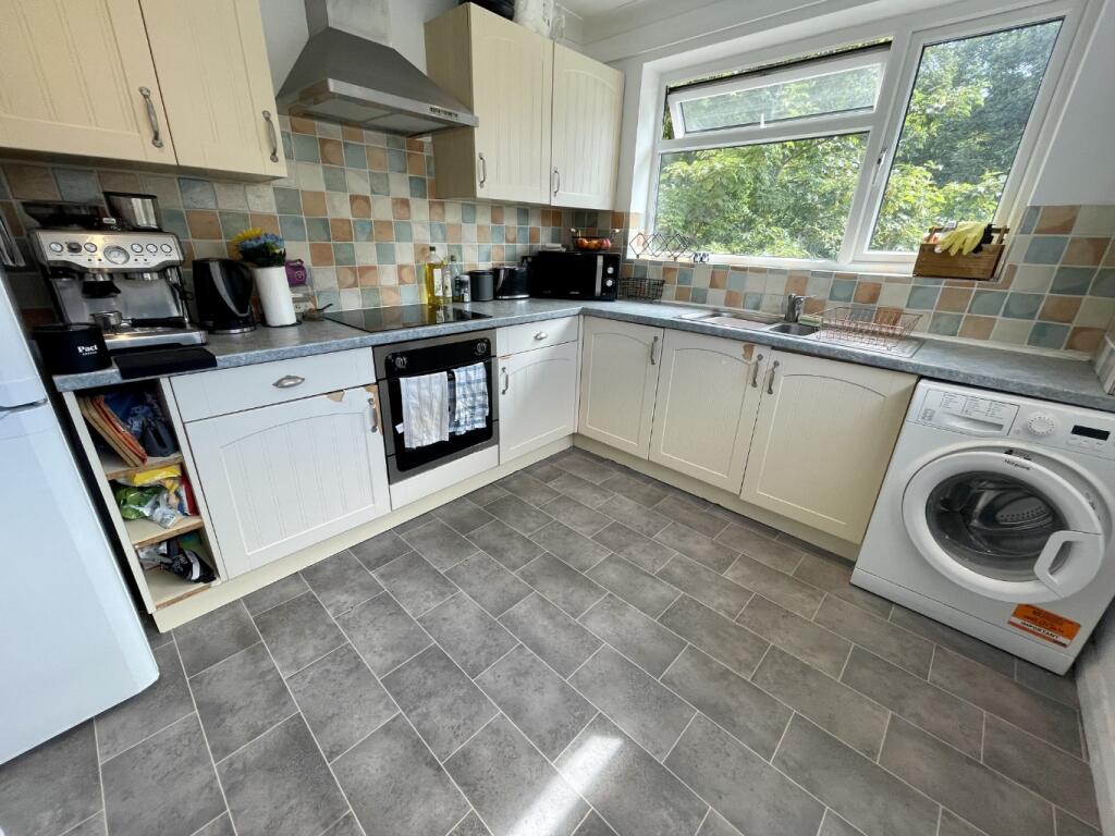 Apartment in Bournemouth, Westbourne - View 4