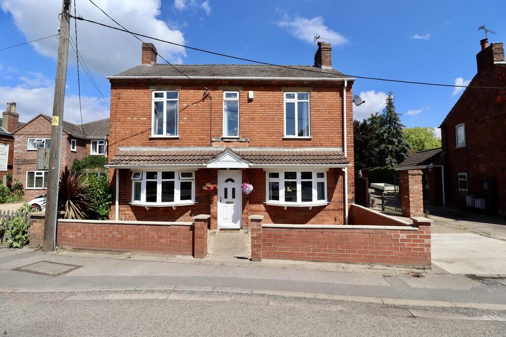 4-bed detached on Lincoln Road, Saxilby, Lincoln, £349,950