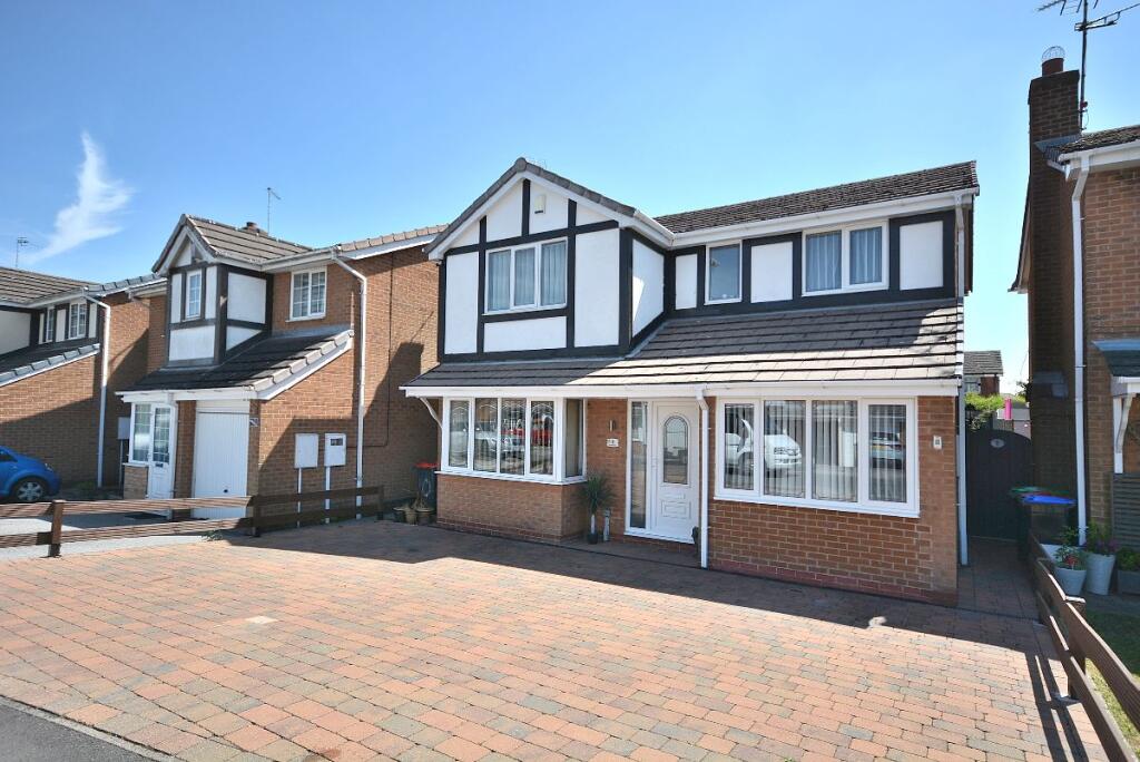 4-bed detached on Orchid Close, Kirkby-in-Ashfield, £310,000