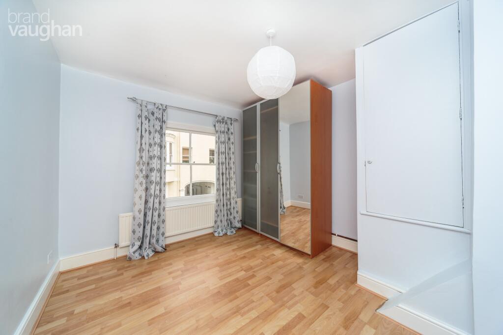 House in Hove, Brunswick - View 4