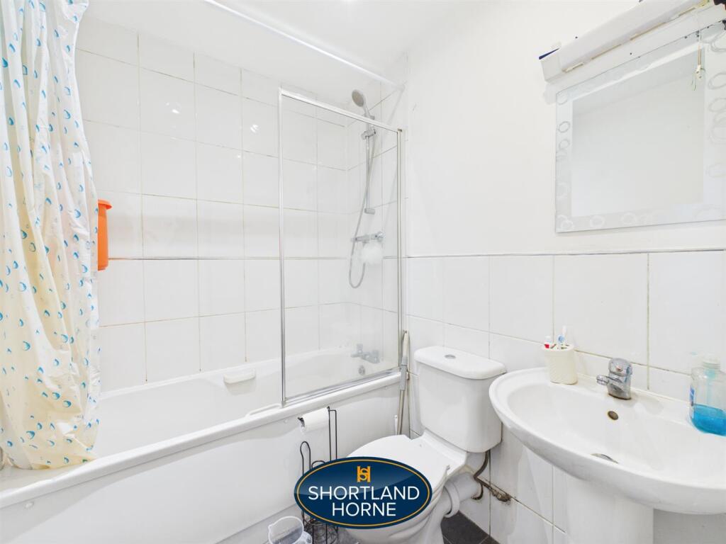 Apartment in Coventry - More