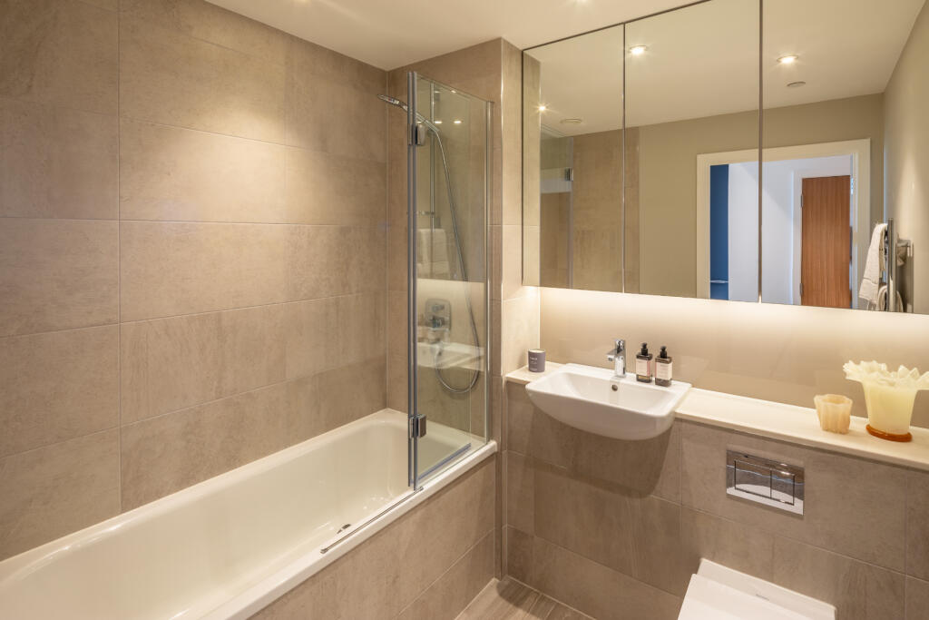 Apartment in London - View 5