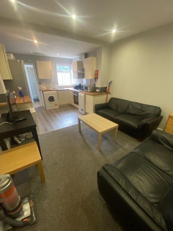 House in Manchester, Greater Manchester - View 3