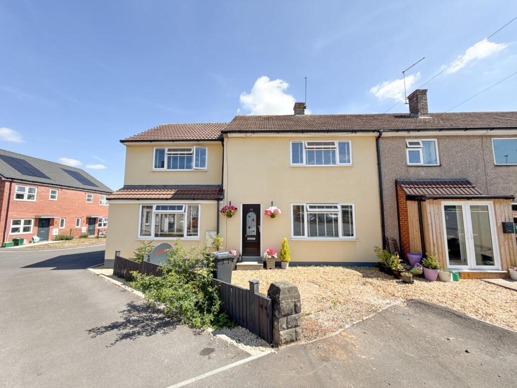 Main image of property: Earlstone Crescent, Bristol